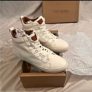 NIB Men’s 10.5 Steve Madden White Hi Top Shoes